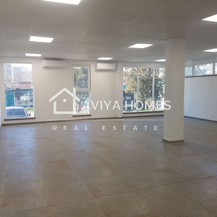 Дава се под наем Магазин в Варна, Кайсиева градина - 150 кв.м за 765 € - Снимка #1