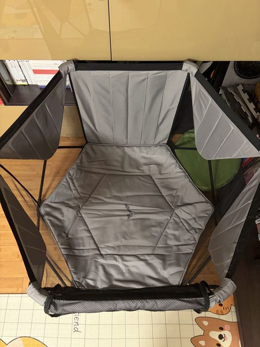 Tarc de joaca hexagonal