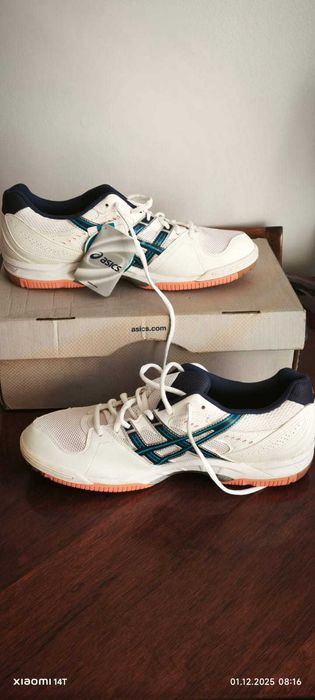 кроссовки asics (новые)