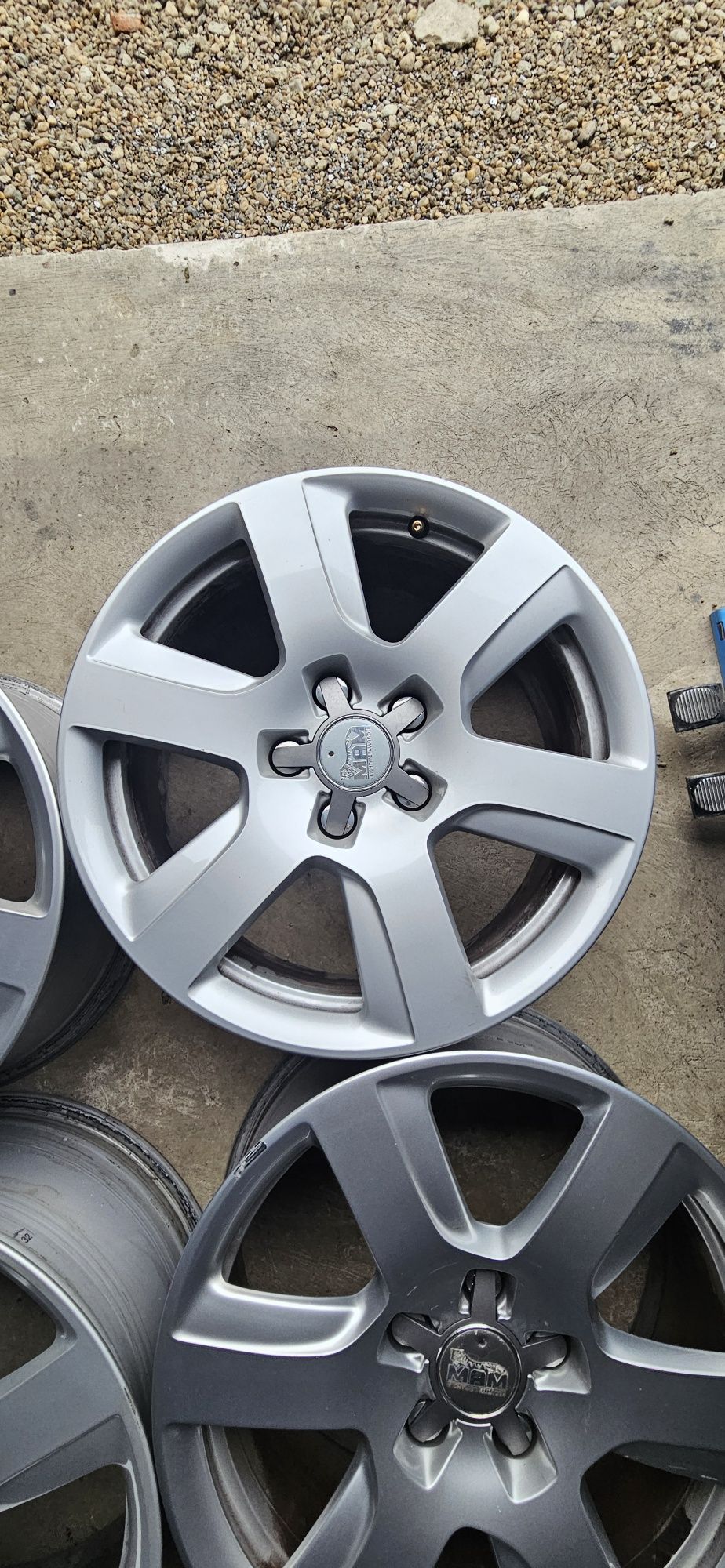 Jante Original Audi A6 A5 A4 A7 Q3 Q5 Vw Passat Sharan Skoda 5x112 ET.
