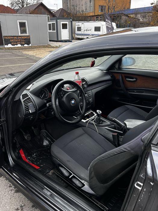 Vand BMW seria 1 sau schimb cu passat b6