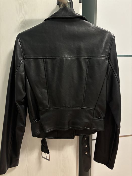 Кожено яке Bershka