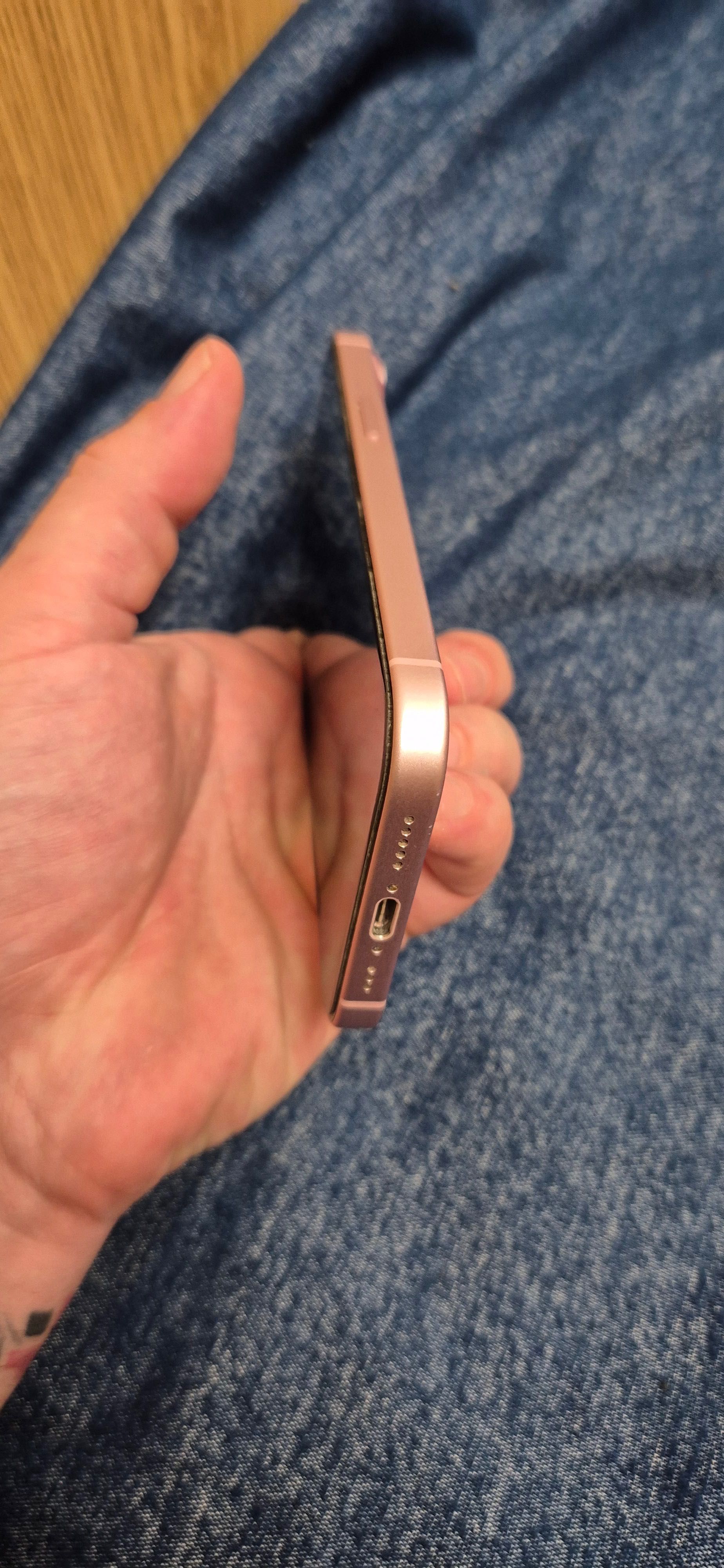 iPhone 15 като нов
