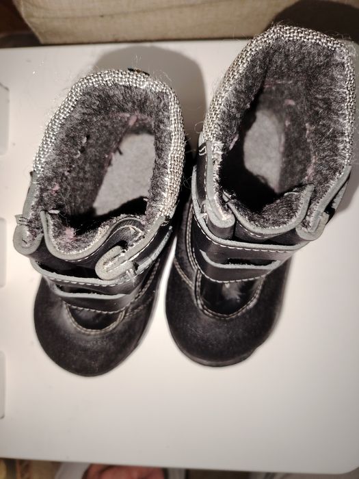 Боти от естествена кожа и вълна