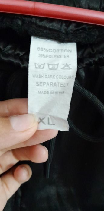 Vînd 2 perechi de pantaloni damă