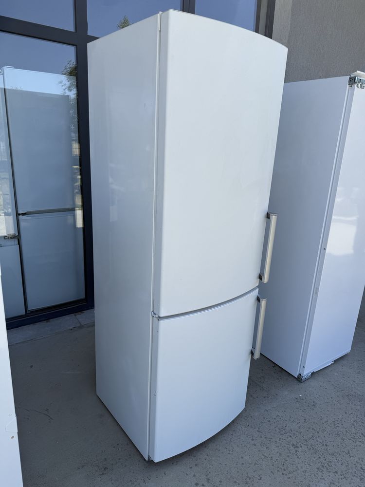 Хладилник с фризер Gorenje 180см