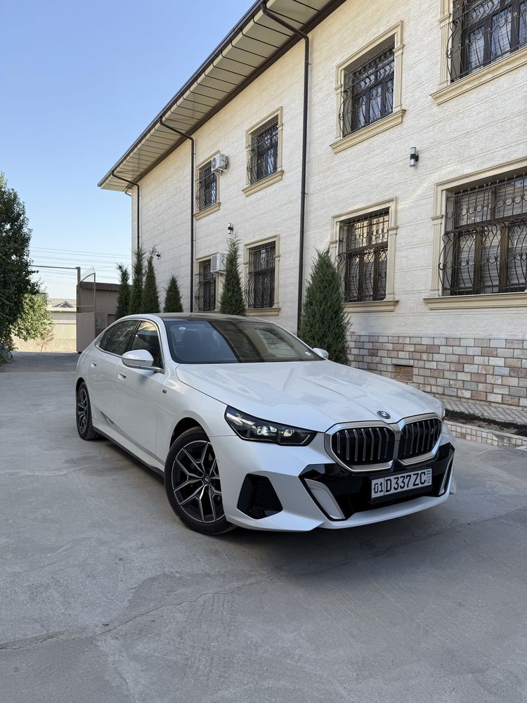 Bmw i5 M sport 35L