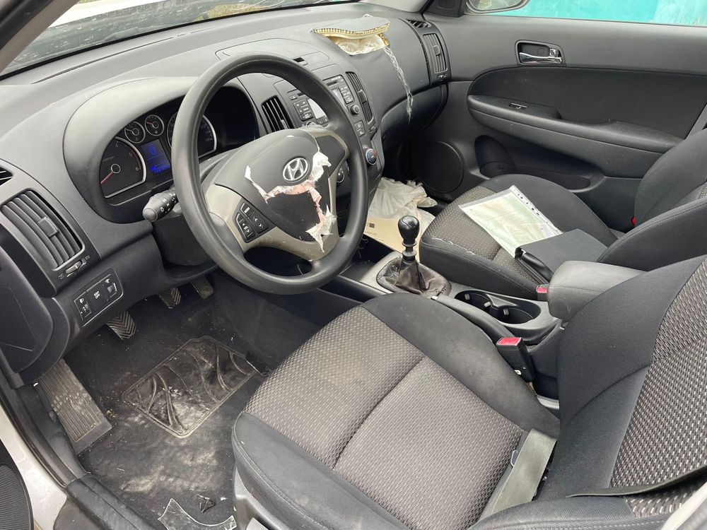 Dezmembrari Hyundai i30 2007 130.000km 1.6 crdi motor cutie piese