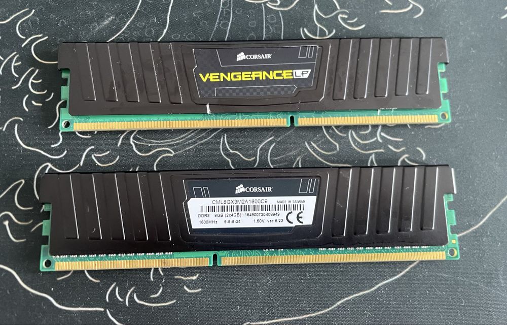 Ram DDR3 Corsair 8Gb KIT