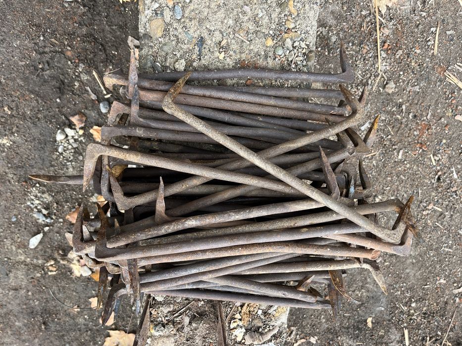 Метални анкери / куки за греди 31 см