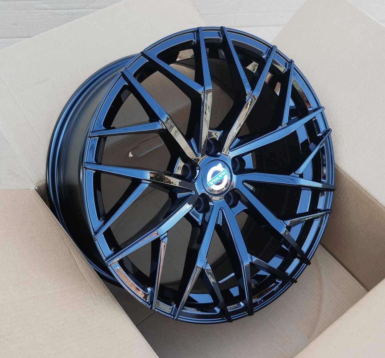 Jante 18 Volvo C30 C70 S40 S60 S80 V40 V50 V60 V90 XC40 XC60 XC70 XC90