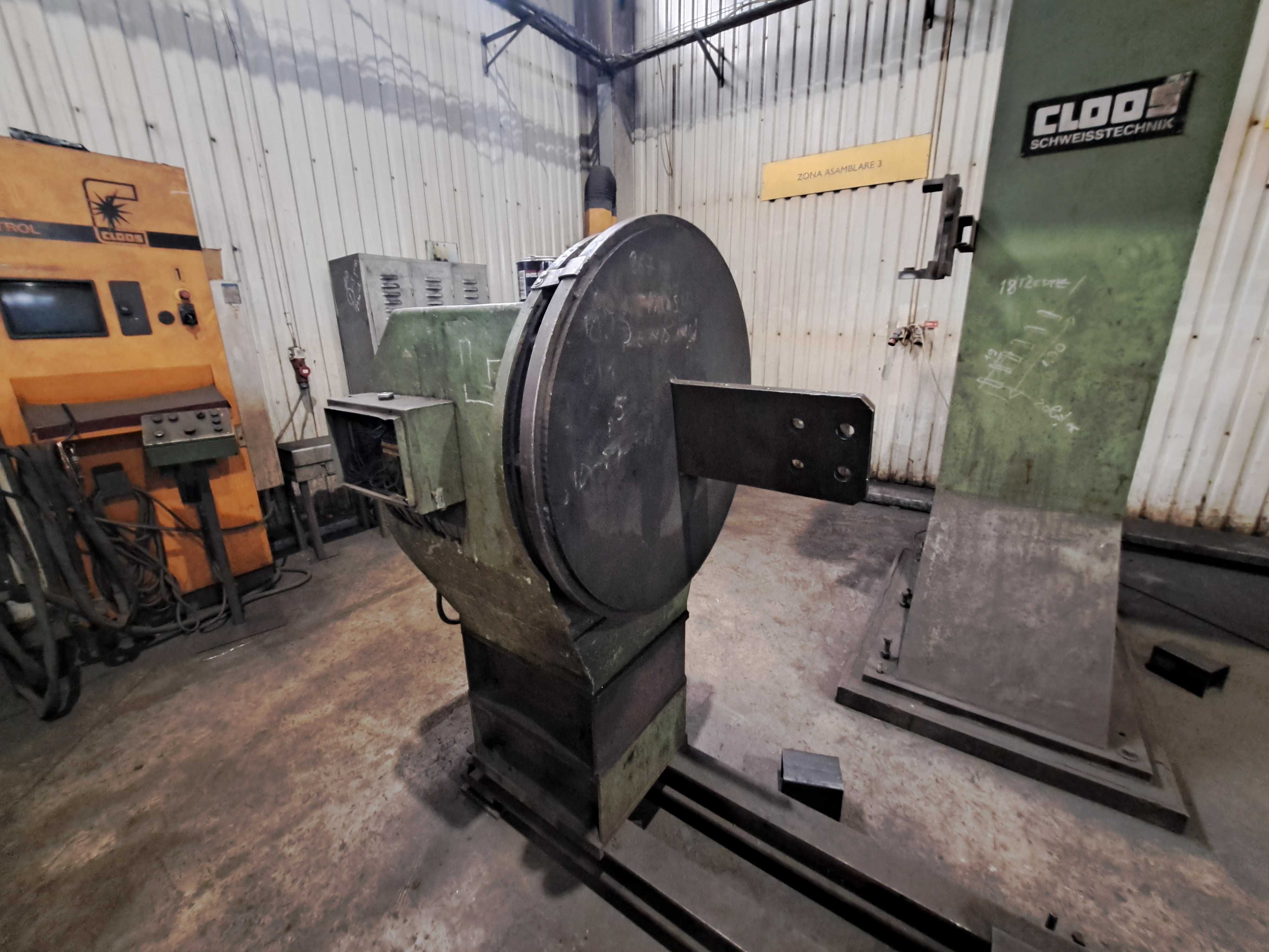 Robot de sudura portal 8 axe  CLOOS