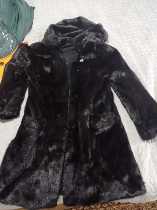 Продам норковую шубу