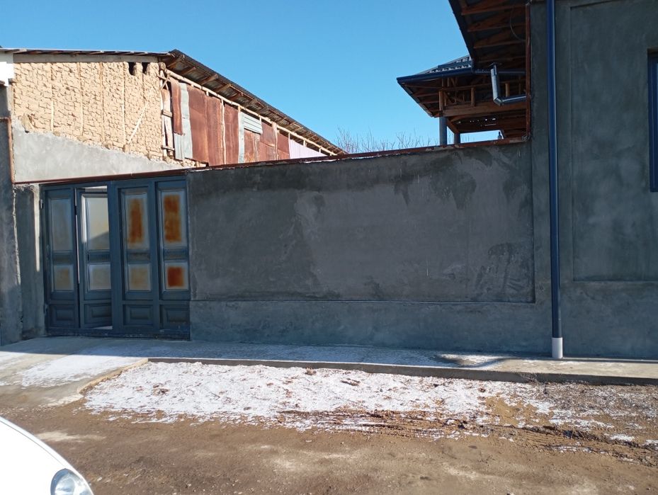 Уй сотилади. 2.4 сотих