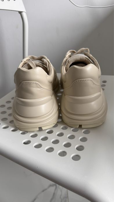 Adidasi Gucci 39