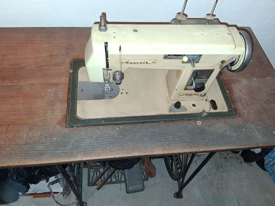 Mașină de cusut Łucznik