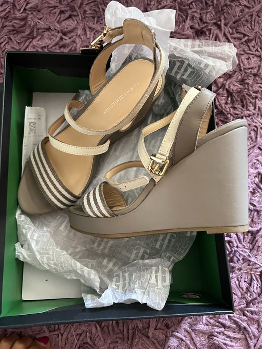 Сандали Tommy Hilfiger сиви