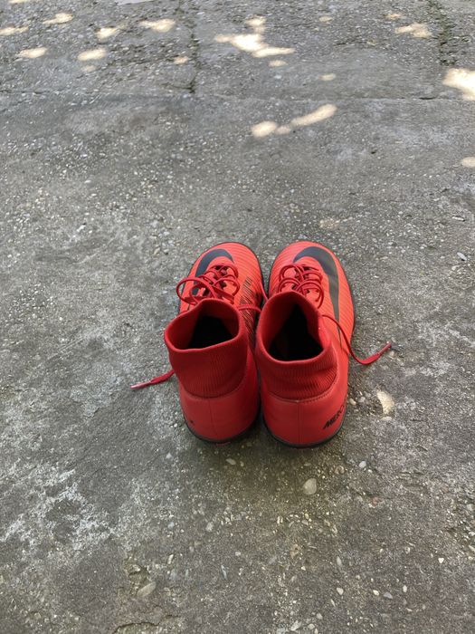 ghete fotbal de sintetic