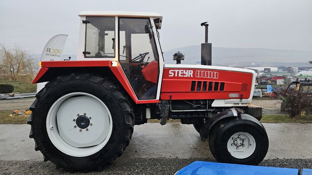 Tractor STEYR 8100