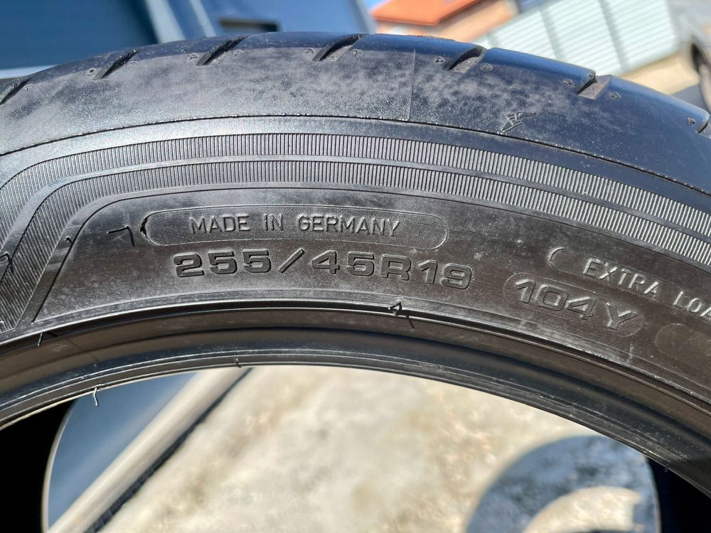 255/45R19 104Y Good Year Vara DOT 2121