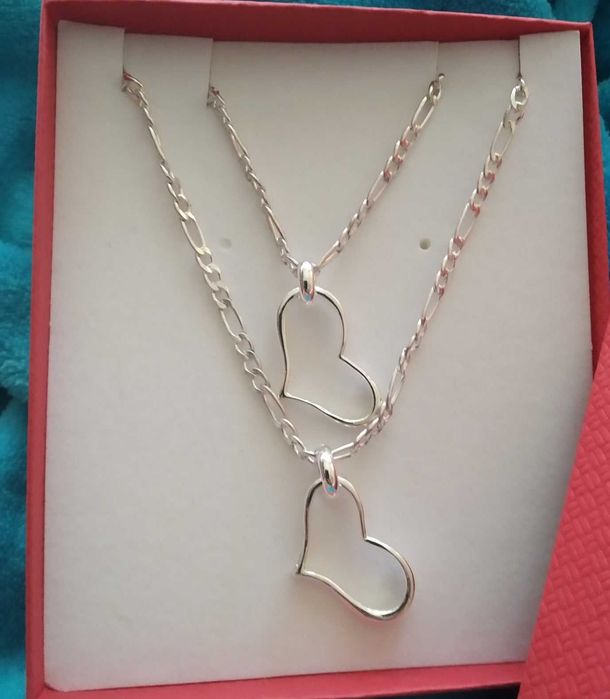 Масивен комплект, сребърен.Избор от много модели и подаръчна кутия.