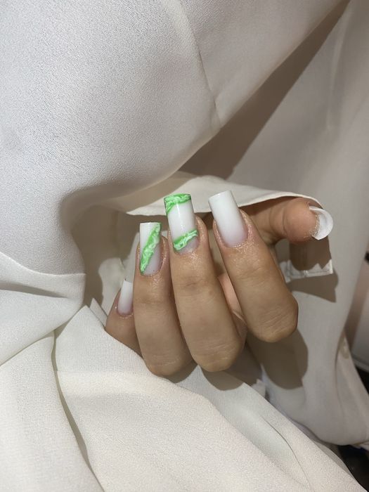 Aplic unghii gel si semipermant