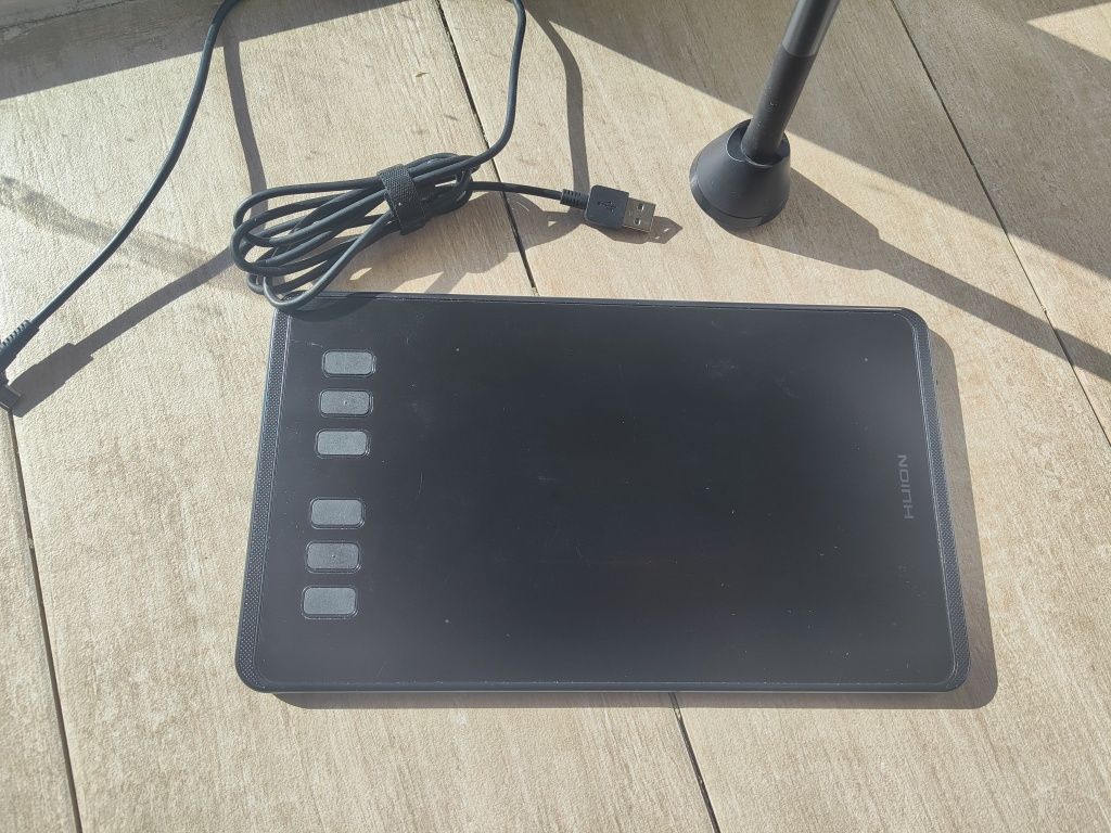 Продам графический планшет Huion 640p