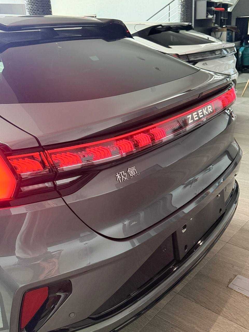 zeekr 001 you z sport