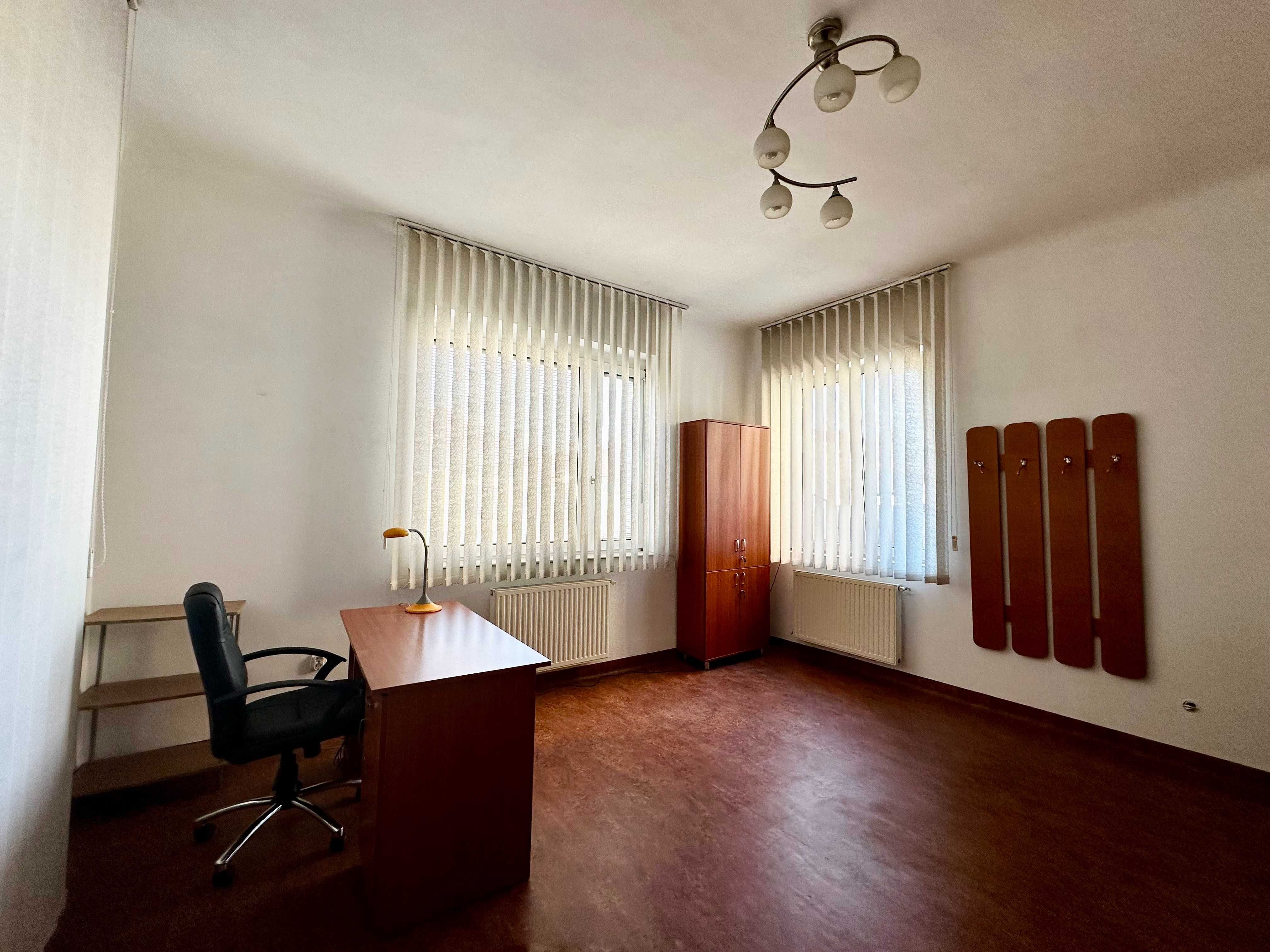 Comision 0%! Casa vila/spatiu comercial cu 2 corpuri pe St Traian Vuia