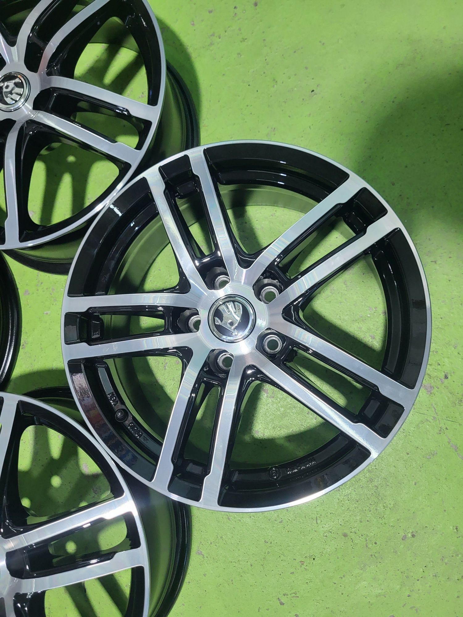 17 5x112 Vw Passat Tiguan Golf Touran Caddy Skoda Seat 5х112