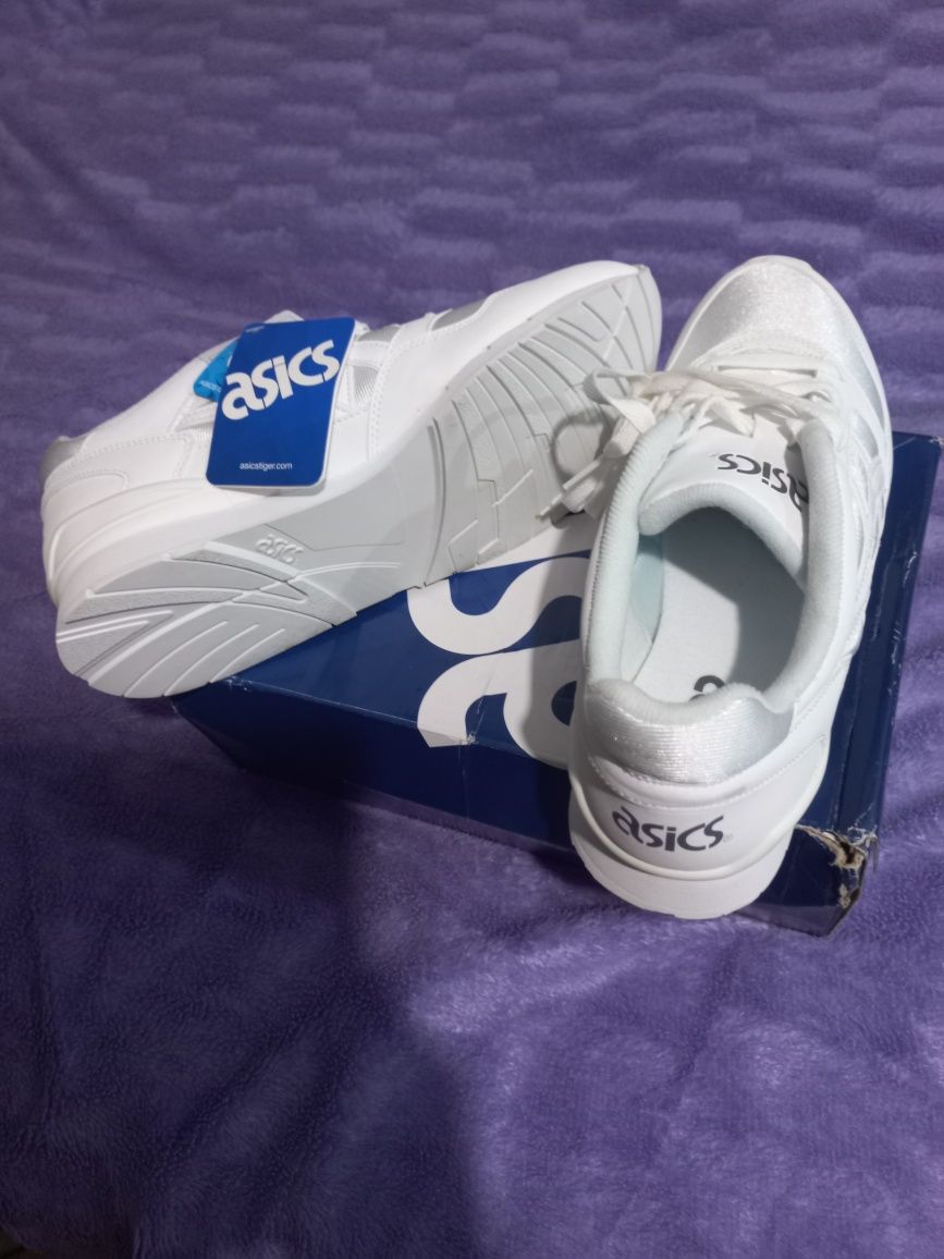 Кросовки Asics оригинал