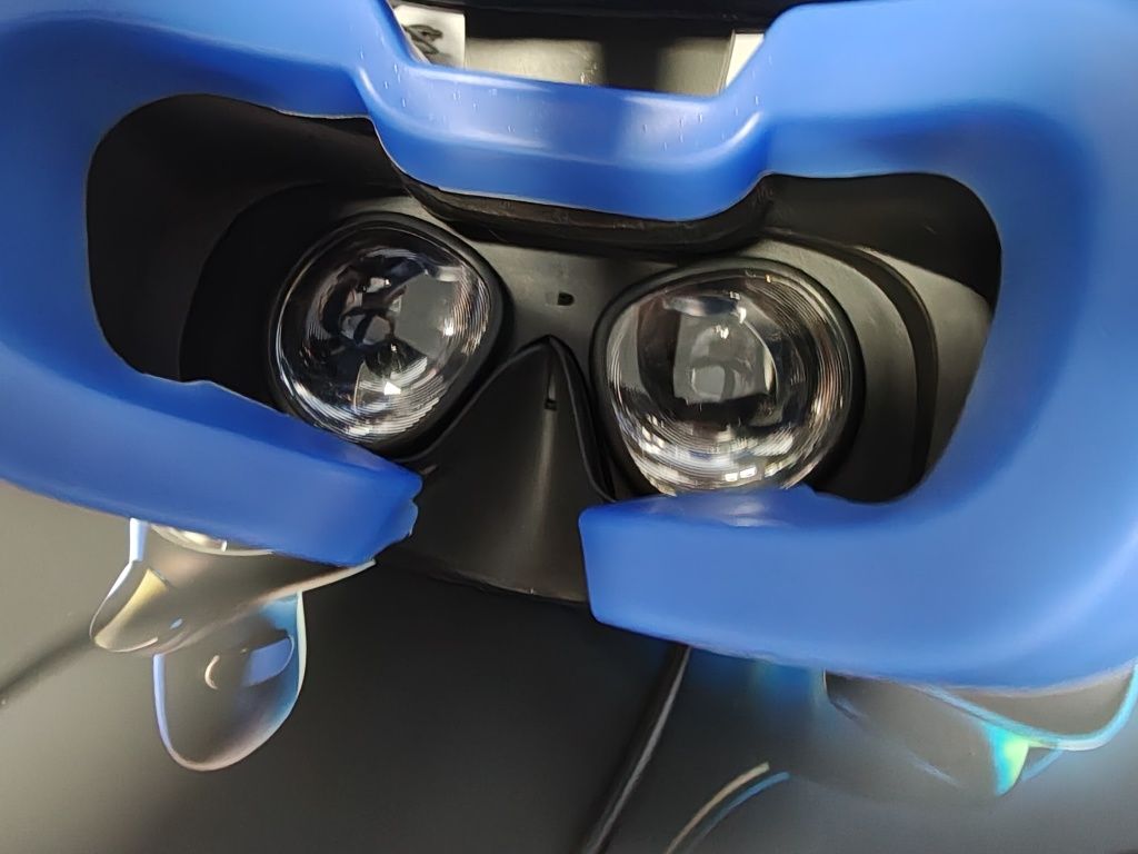 Oculus Rift S - 6 хедсета