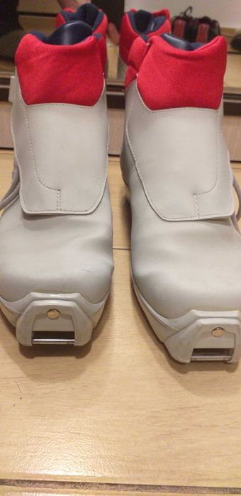 Clapari ski Nr. 41,sistem pridere NNN/NIT/Boots schi de iarna