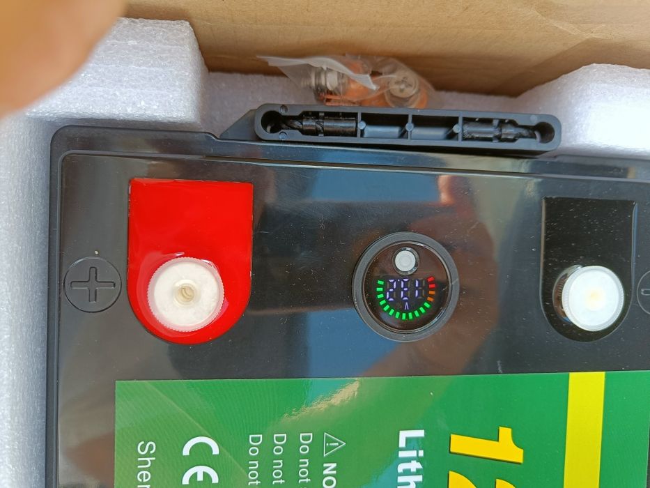 Baterie LiFePO4 12V 200Ah | BMS + LCD | IP55 | Nouă