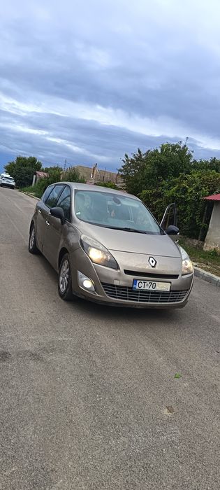 Renault scenic2011