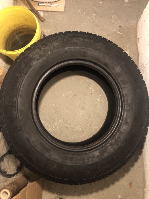 Гуми Michelin Agilis Camping 225 75 16CP всесезонни