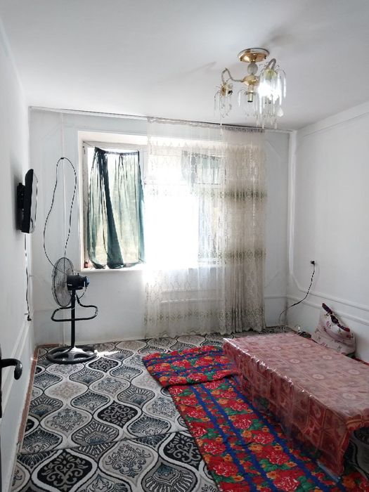 Sagdianada 2etaj 2xona kvartira sotiladi Parij marojni ruparasida