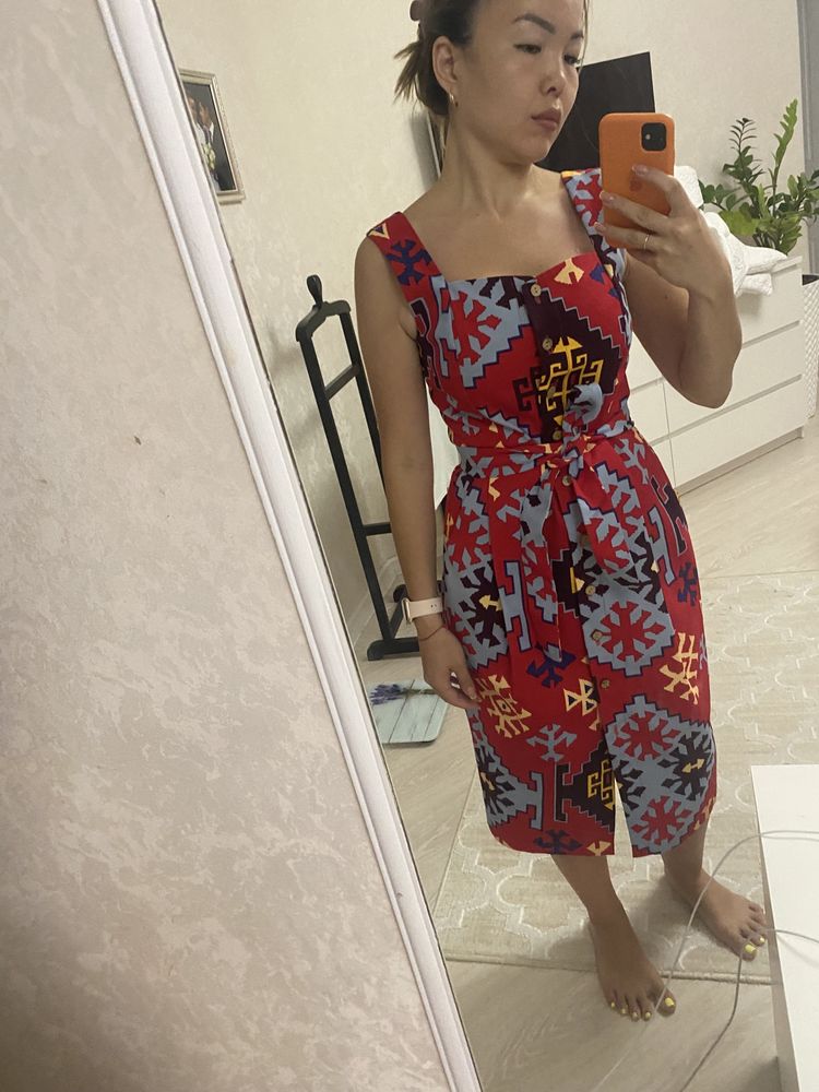 Платье казахстанского дизайнера. Новое
