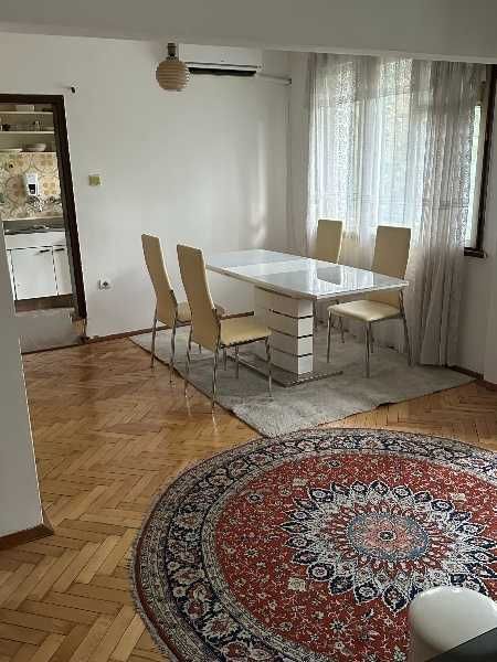 Продава се Четиристаен апартамент в Бургас, Център - 120 кв.м за 2417 €/кв.м - Снимка #1