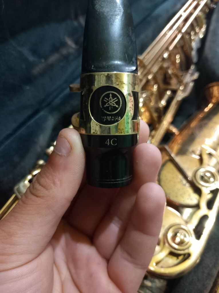 Saxofon marca Jupiter