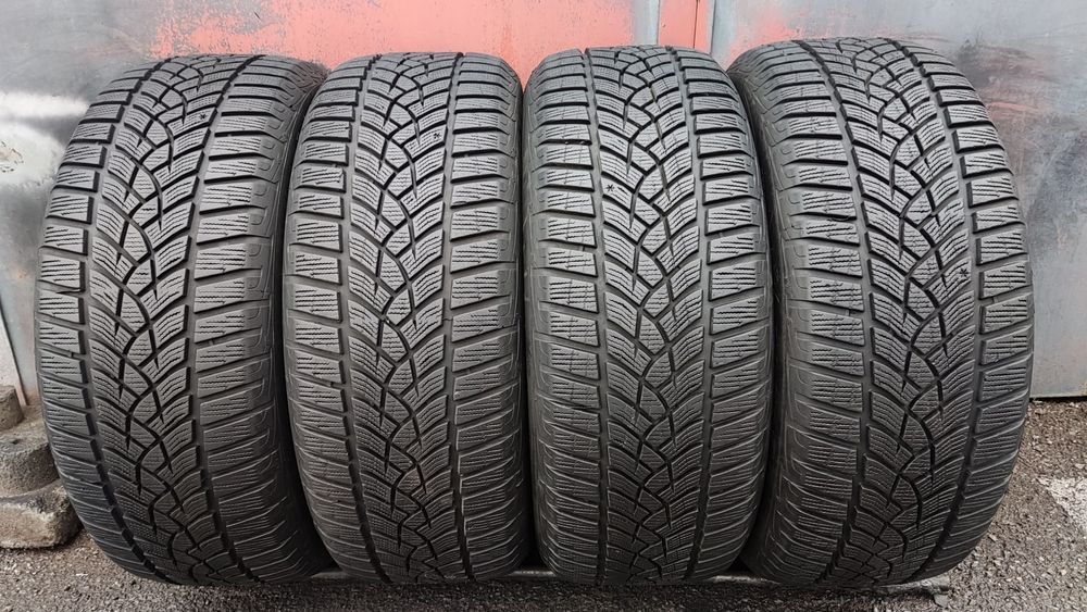 4бр. зимни гуми 225/55/17 GoodYear Ultra Grip Performance 
7.6mm
dot23