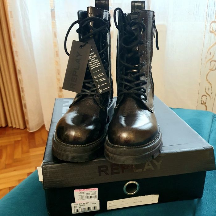 Ghete piele lăcuite Replay nr 40 prețul 270