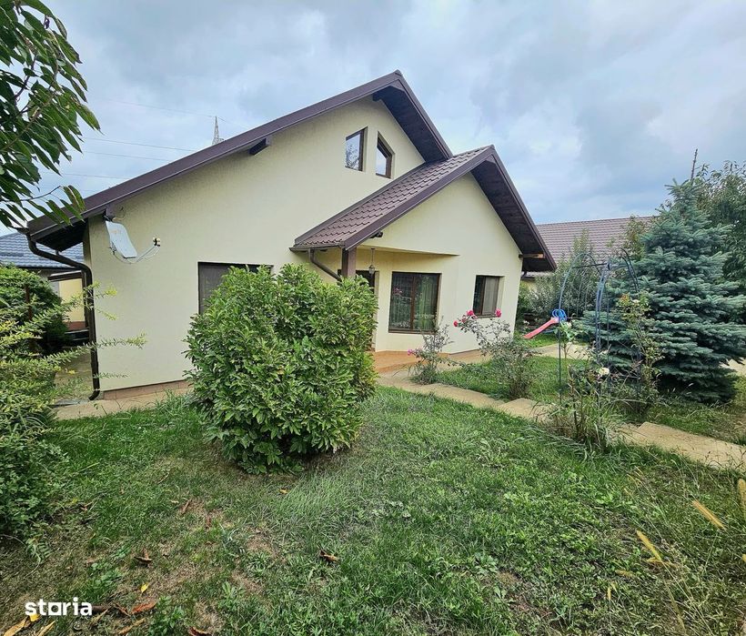 Casuta cocheta, 2 dormitoare si living, Horpaz-Profi