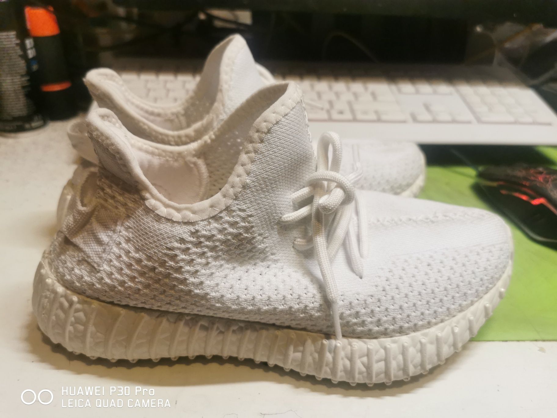 Adidas Yeezy nr 38