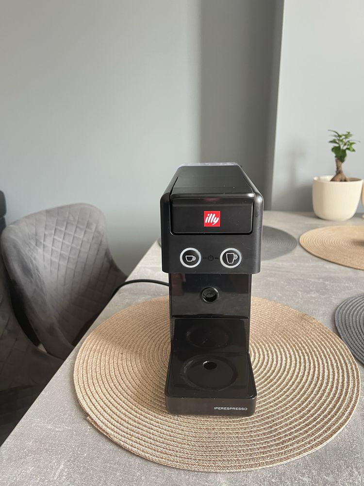 Кафе машина illy iperespresso