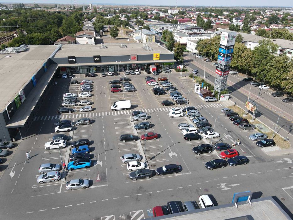 Inchiriem spatiu comercial 75 mp Funshop Park Focsani, Vrancea