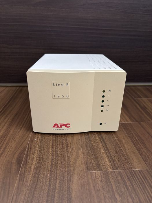 Продам стабилизатор напряжения