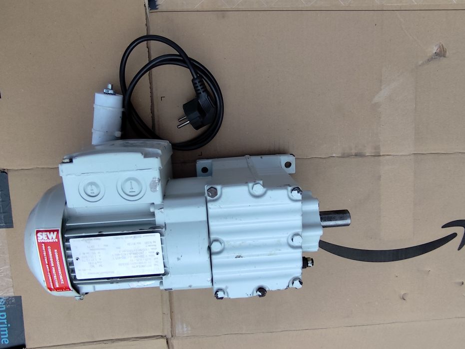 Motor cu reductor