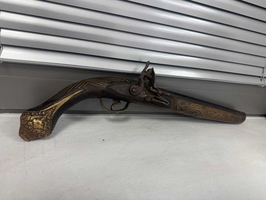 Пищов - Револвер - Пистолет