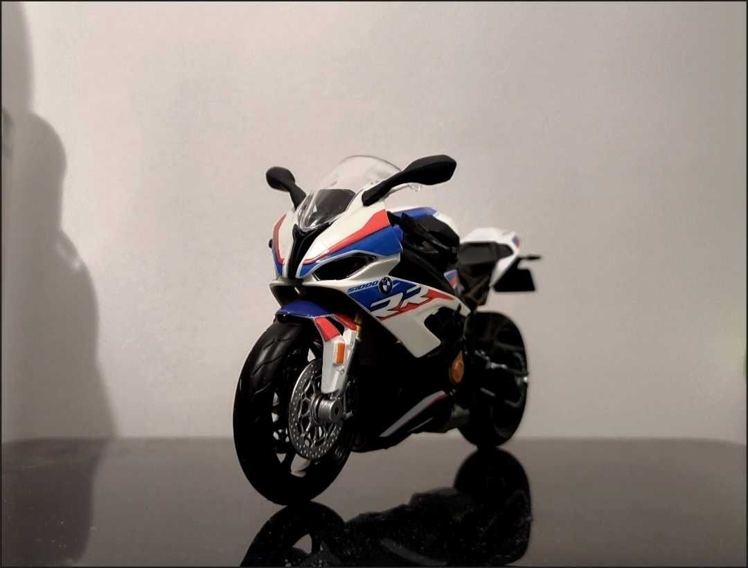 Bmw s1000rr matatsikil dekarativniy